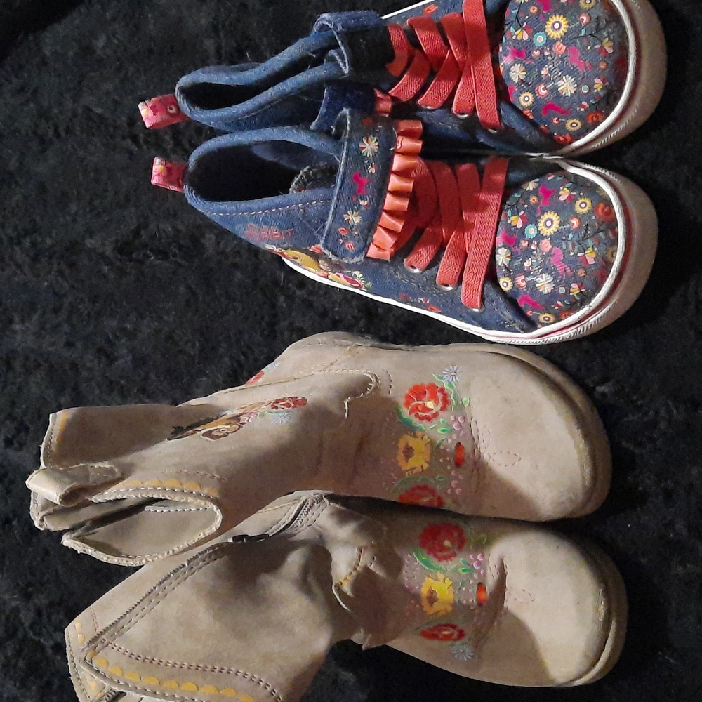 Toddler Girl Spirit Shoe set size 9